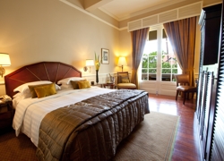 Hotels Cambodja Raffles Phnom Penh iki Travels