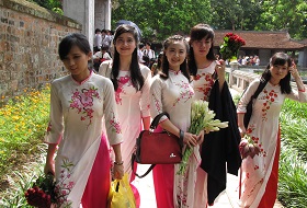 Puur Vietnam reis Hanoi literature tempel studenten