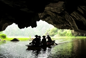 Puur Vietnam reis Ninh Binh grotten