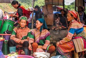 Vietnam fotografiereis Sapa markt dames