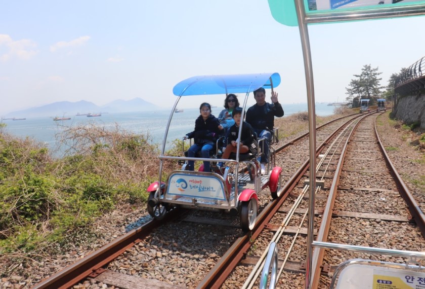 Zuid Korea ocean rail bike