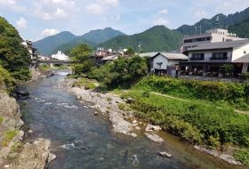 iki Travels Japan Bestemmingen Gujo Hachiman
